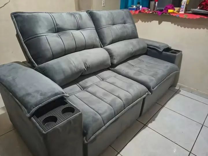 Sofá retrátil e reclinável novo  - Foto 2