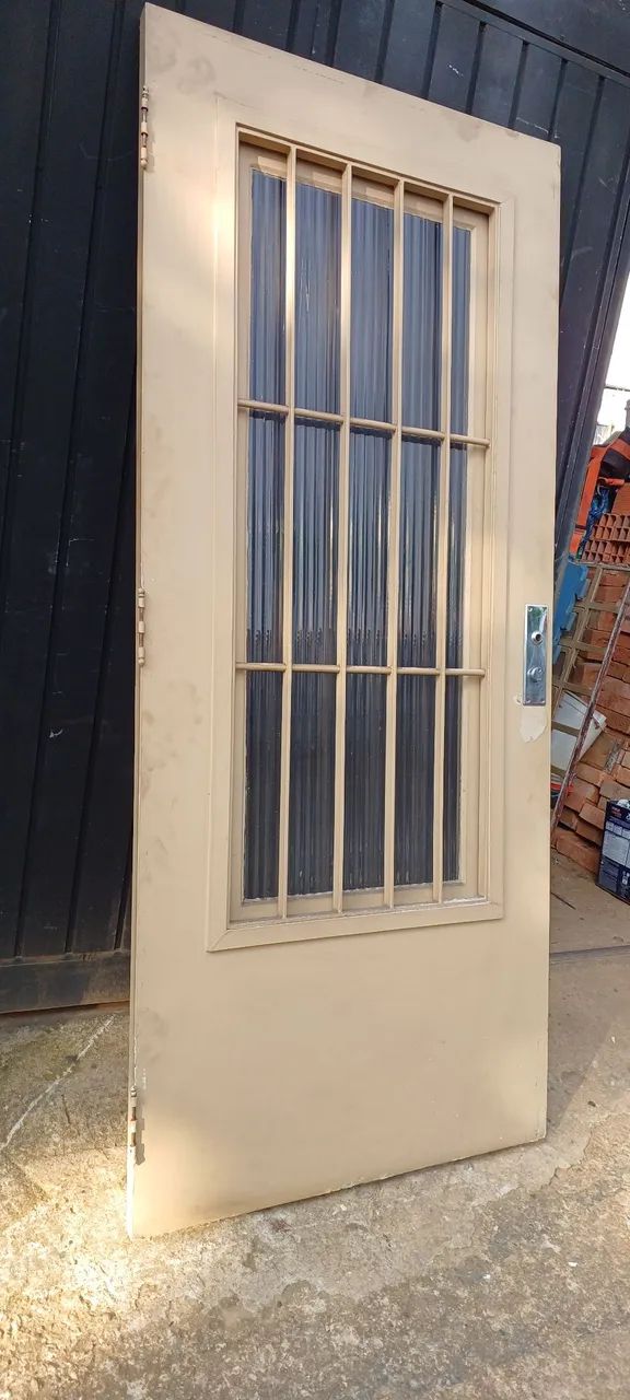 PORTA DE ENTRADA MADEIRA COM BATENTE PORTINHOLA DE VIDRO  /// R$1200,00 - Foto 2