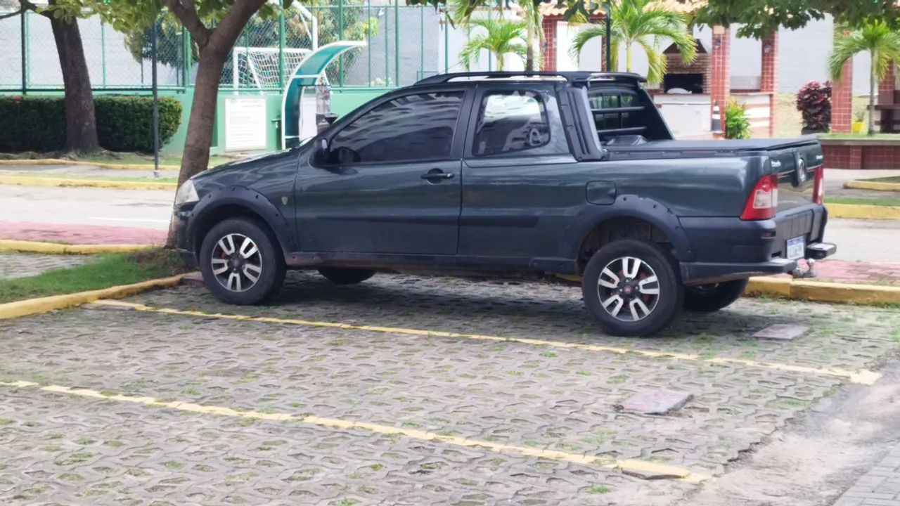 Fiat Strada Working Celeb.1.4 Fire Flex 8V CD 2013 - Foto 4