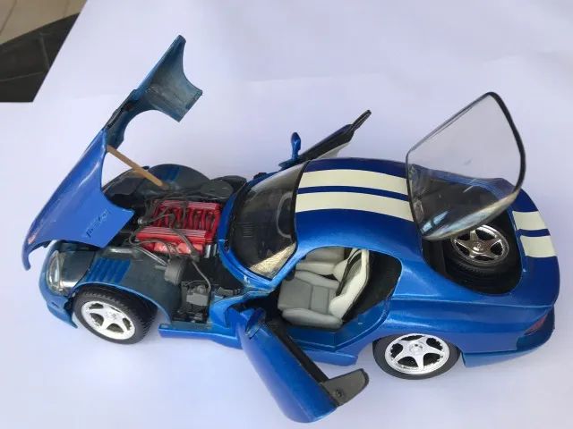 Miniatura Dodge Viper GTS Maisto 1:18 - Miniatura em Metal, Coleção decoração ou exposição - Foto 4