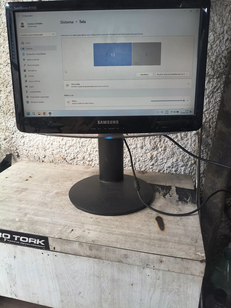 Vendo urgente monitor Samsung 19 Polegadas com suporte de mesa - Foto 2