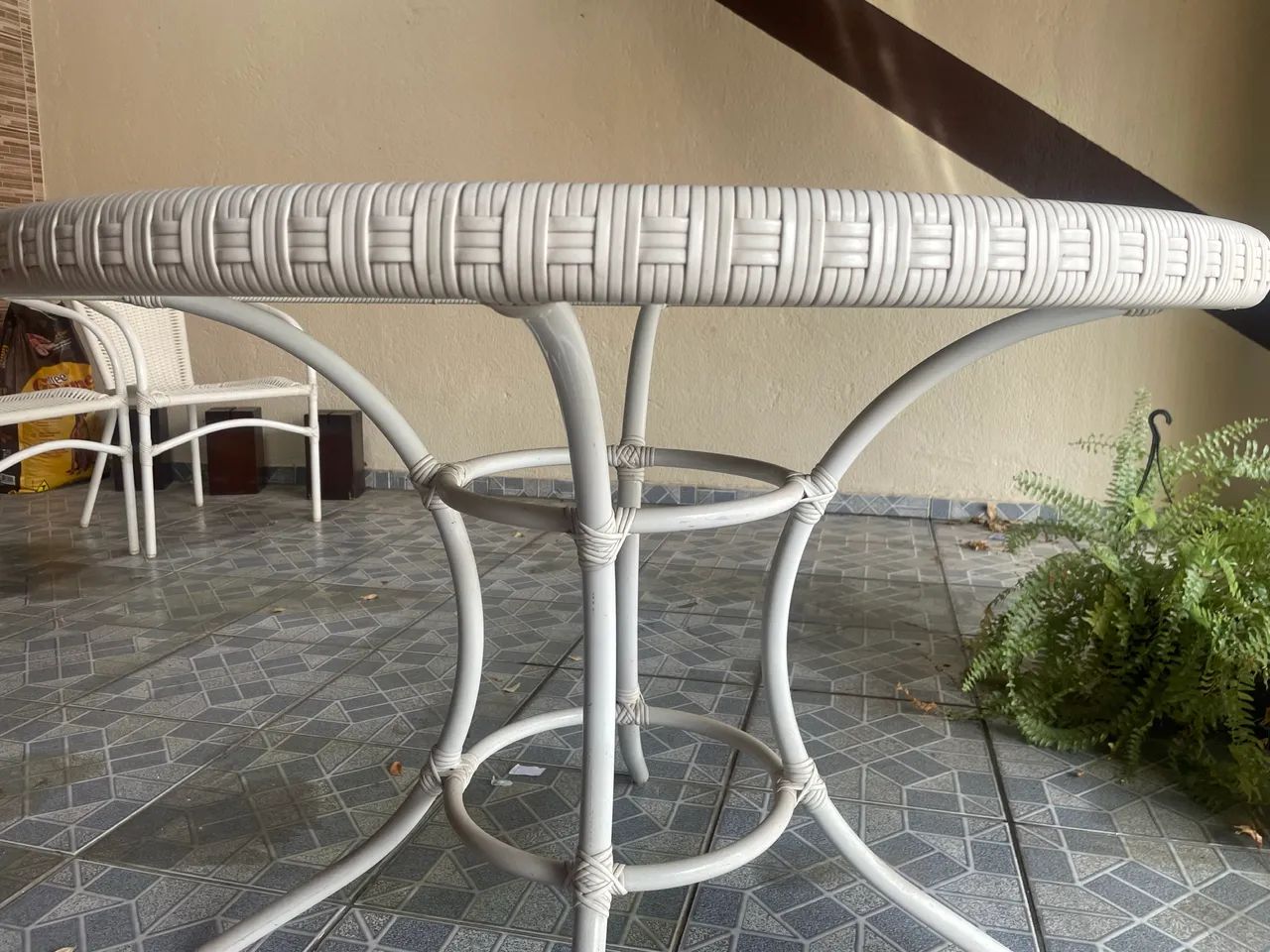 MESA DE VIDRO COM 4 CADEIRAS - Foto 2