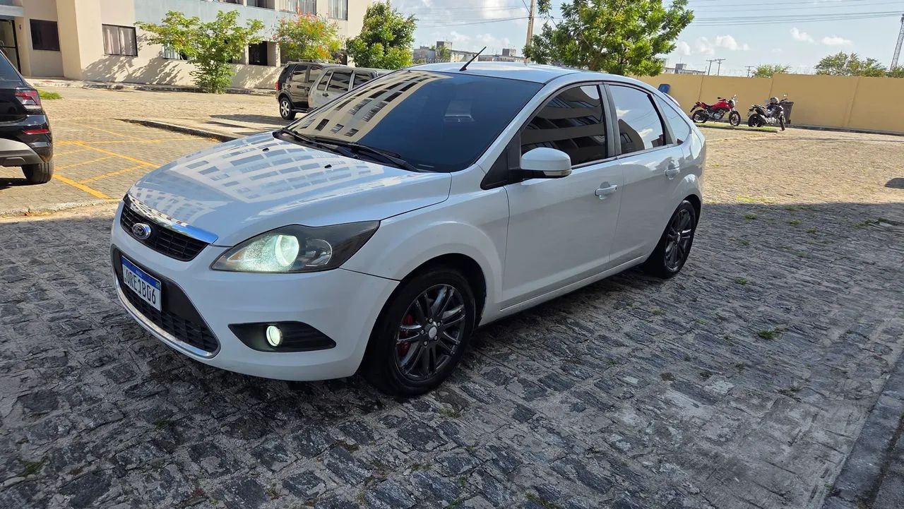 Ford Focus Focus 1.6 S/SE/SE Plus Flex 8V/16V  5p 2013