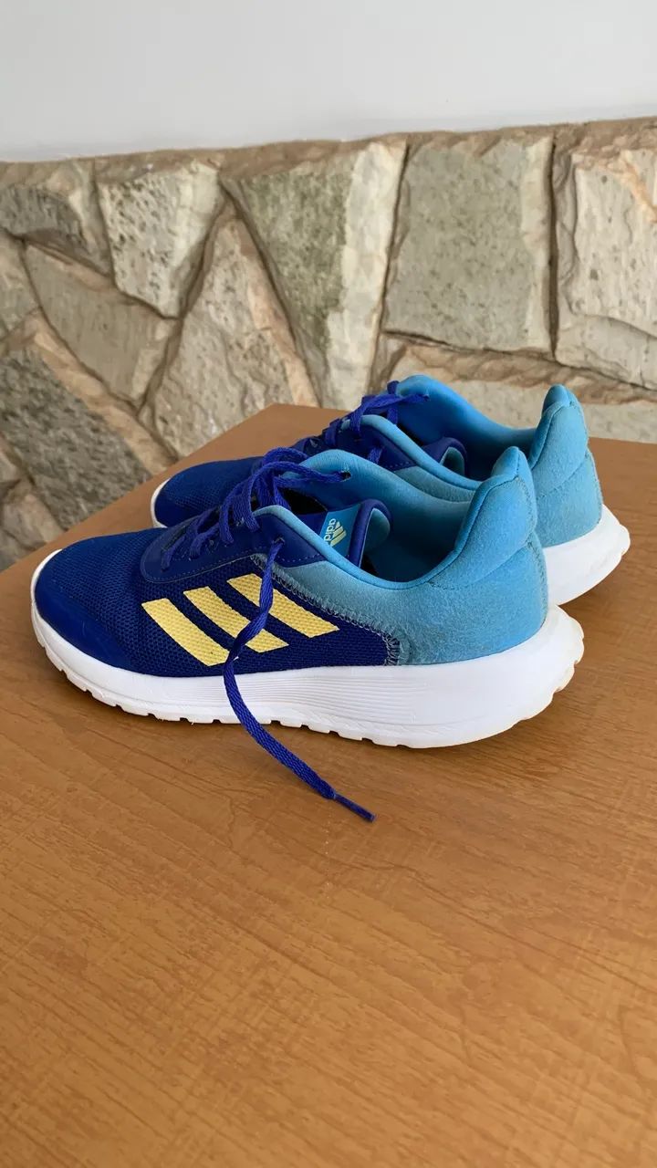 TÊNIS ADIDAS 36 MAS CALÇA 37 - Foto 3