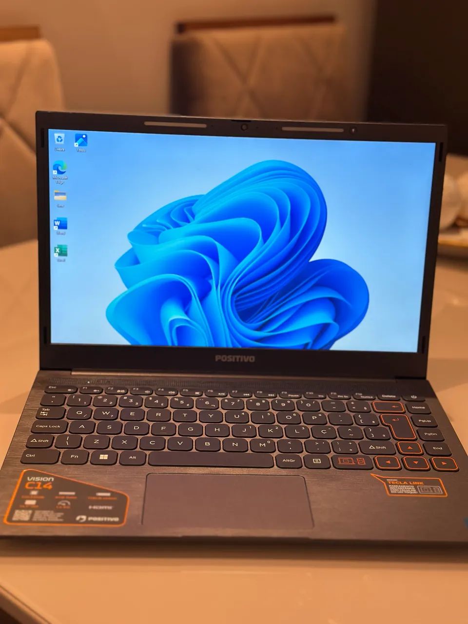 Notebook positivo Vision C14