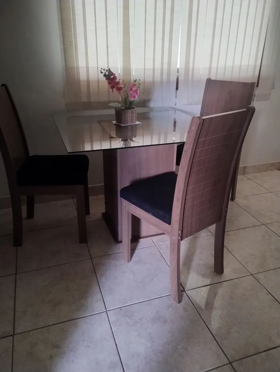 Mesa e aparador - Foto 2