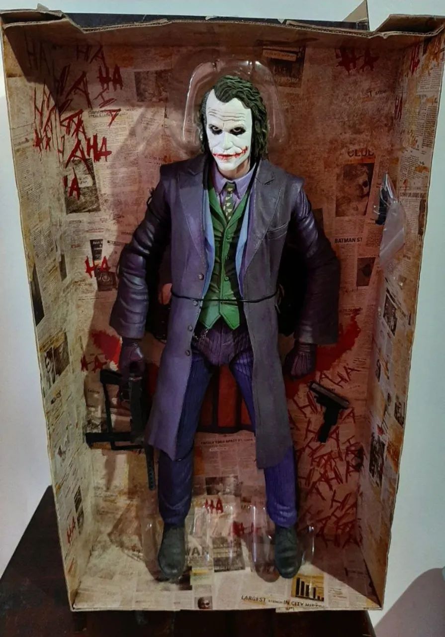 NECA Joker Heath Ledger 1/4 Batman Dark Knight 45cm. - Foto 3