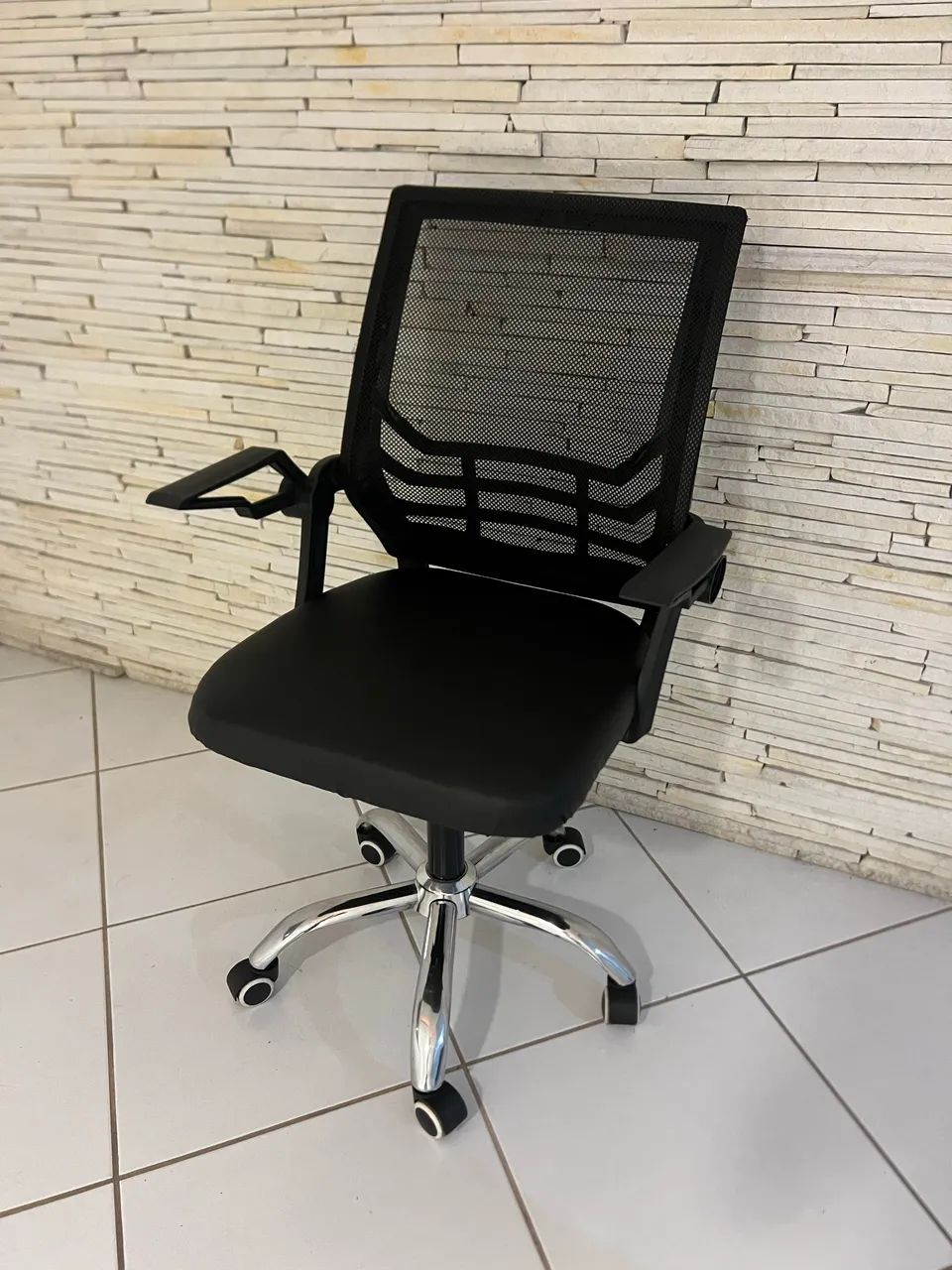 Modern Office Chair with Mesh Back