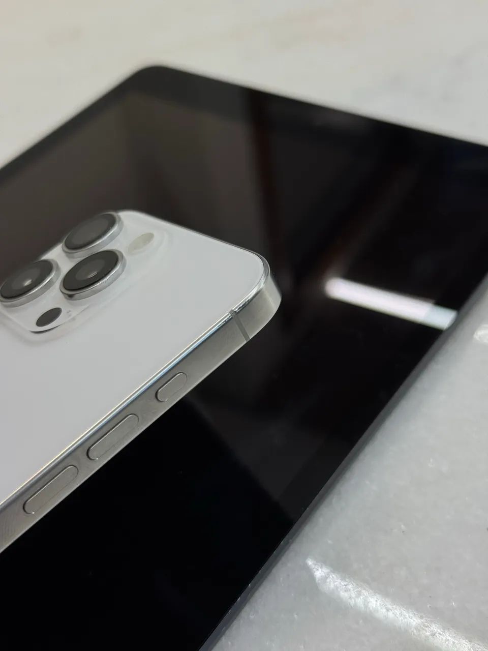 Iphone 16 Pro Max 512 GB Seminovo - Excelente estado - Foto 4