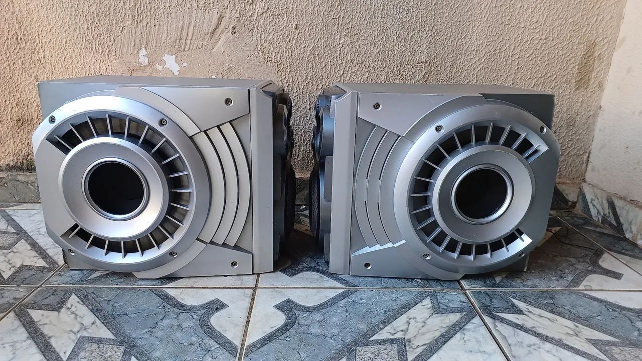 Caixas acústicas gradiente com explosion subwoofer nas laterais graves bruto. - Foto 3