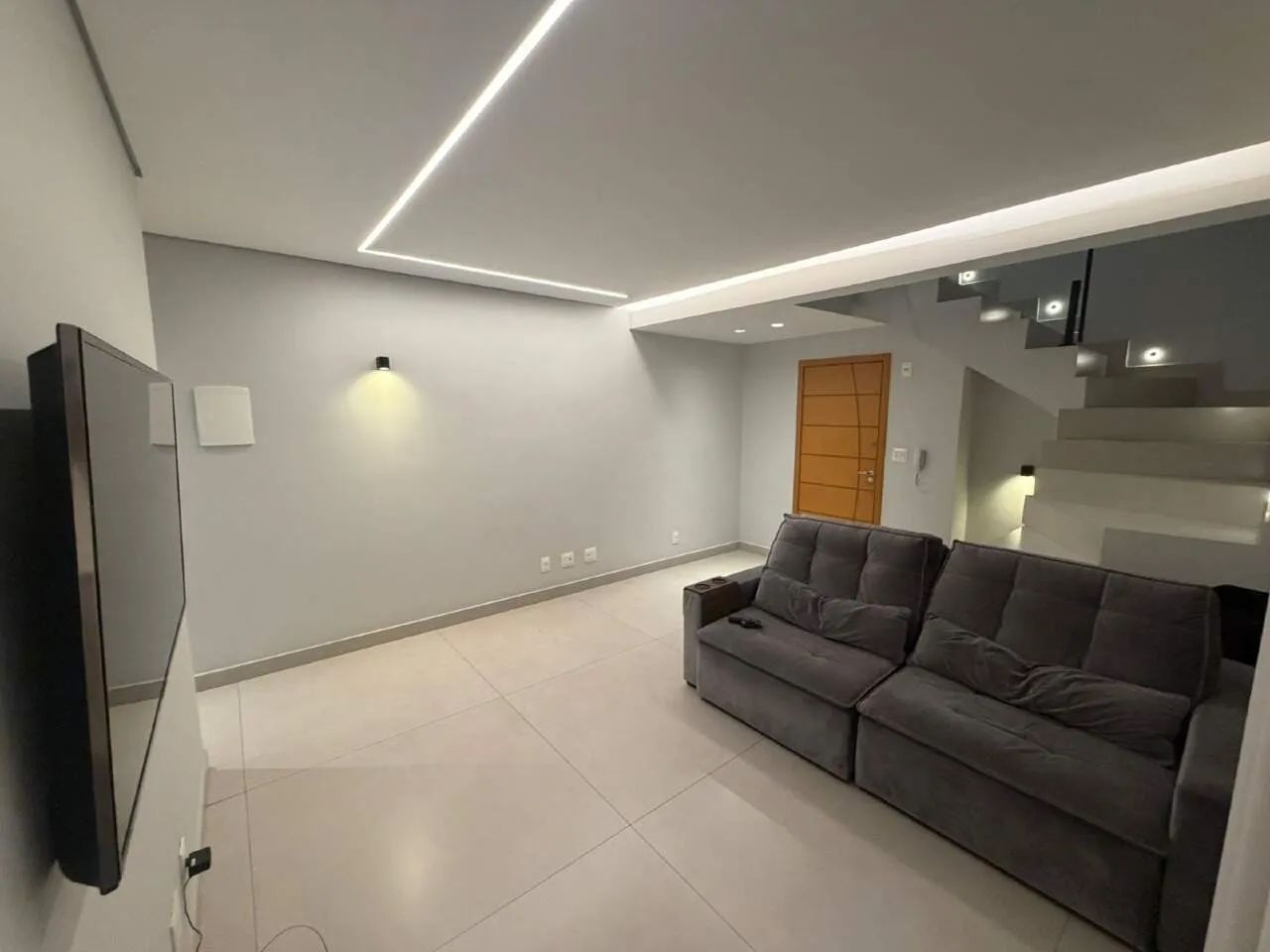 Cobertura a venda em Novo Eldorado com 4 vagas cobertas e 4 quartos - Foto 3