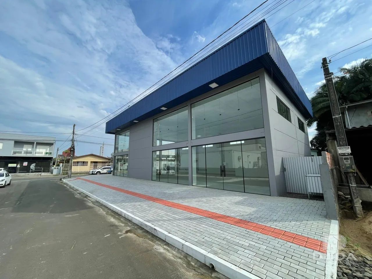 EXCELENTE PAVILHÃO NOVO - Foto 2