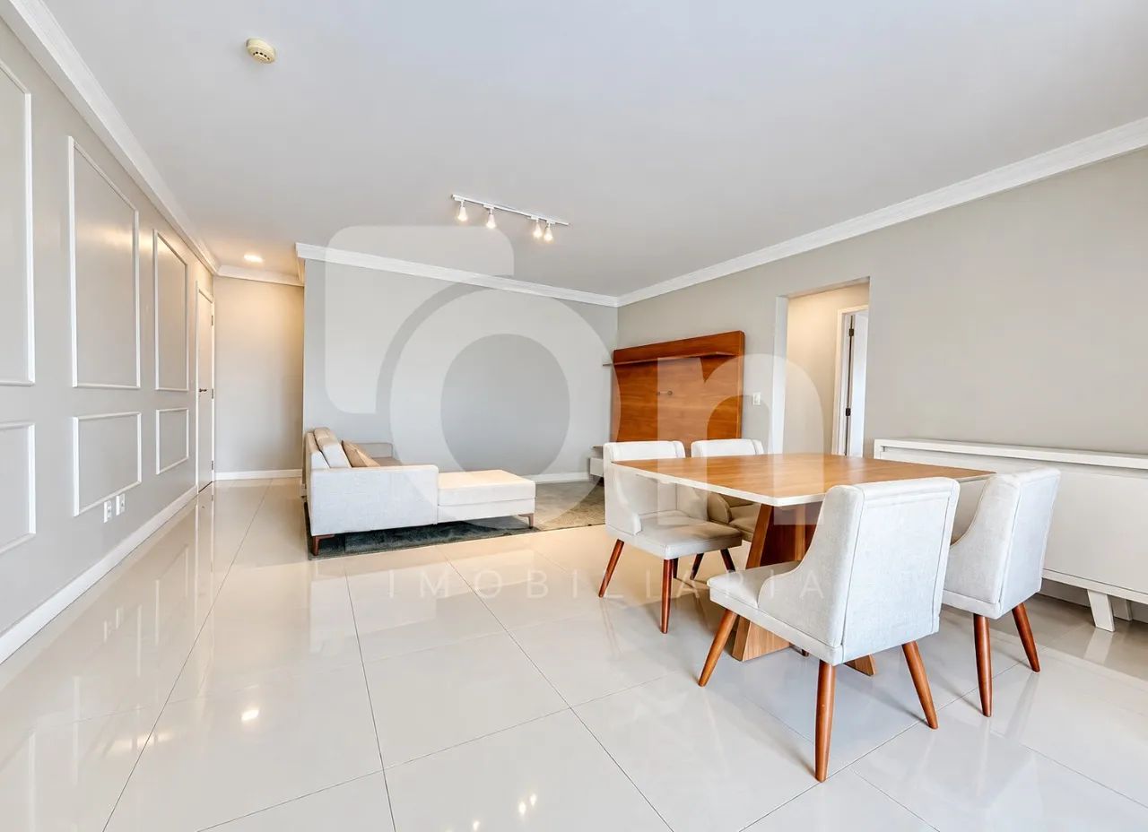 Apartamento de 3 dormitórios no Estreito