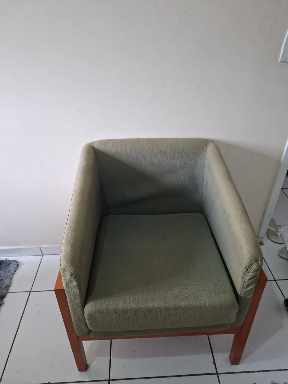 Poltrona verde em linho - Foto 3