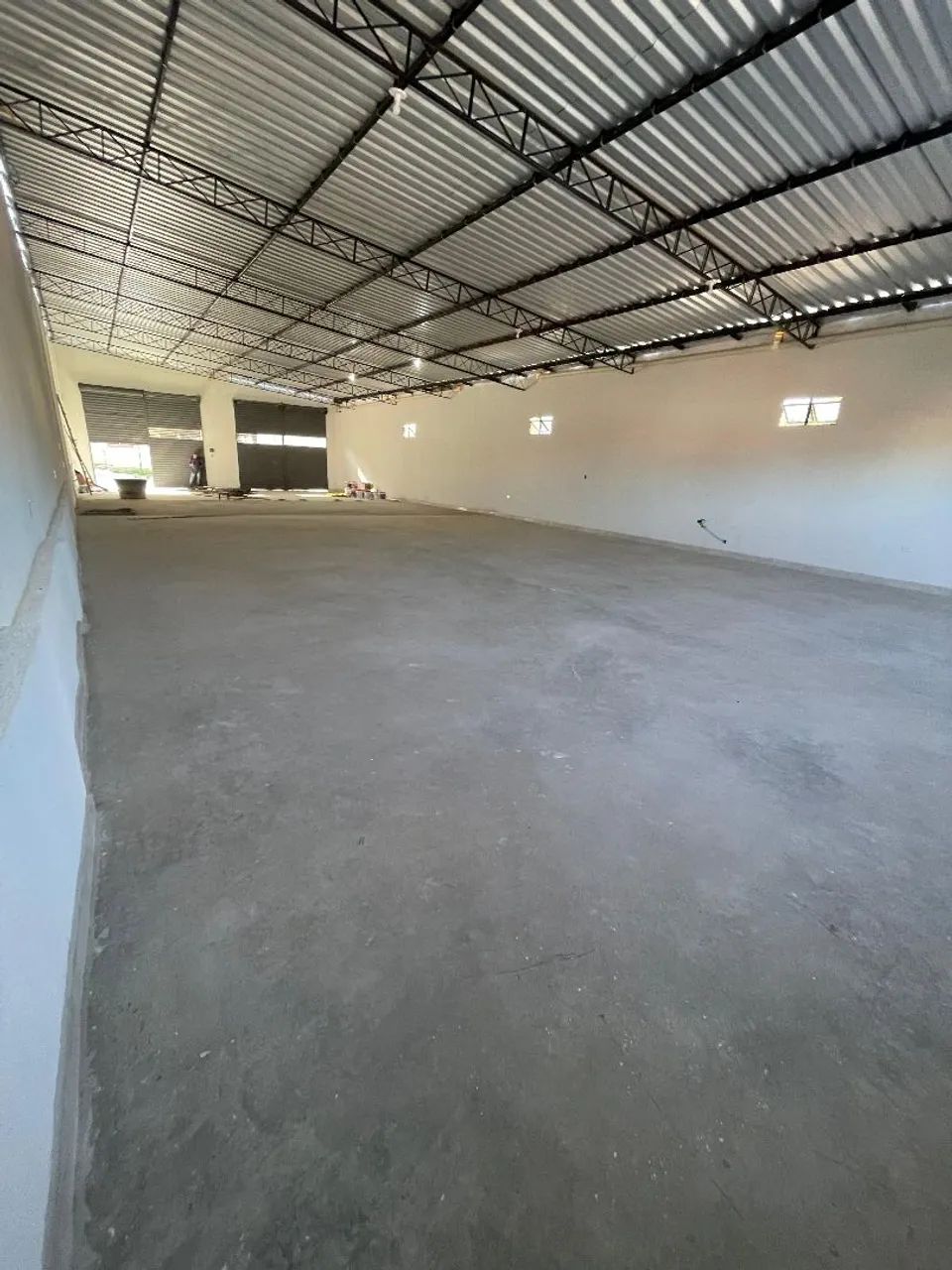 Alugo Galpão no Feitosa 