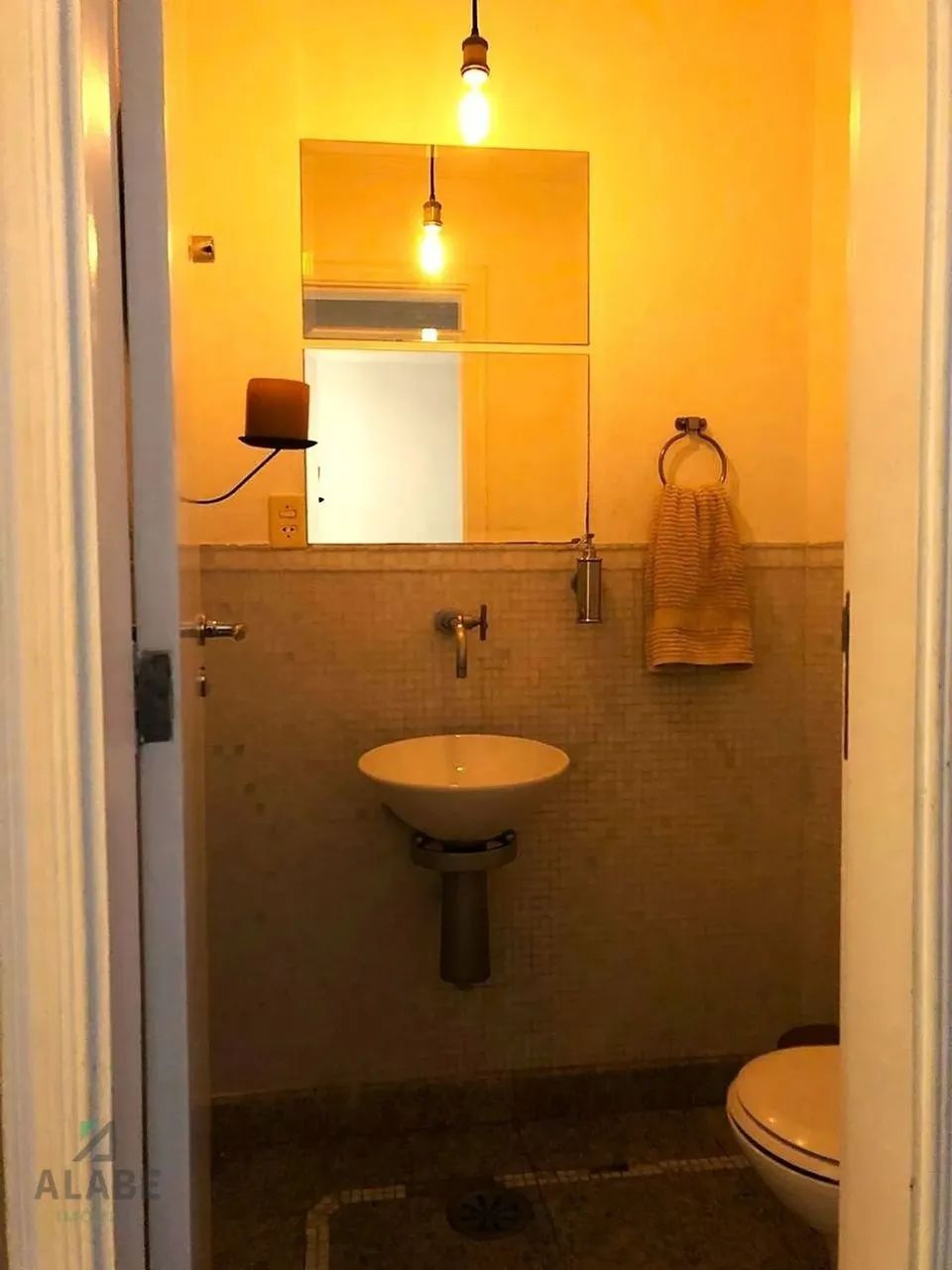 "Casa de Condomínio localizada na Granja Julieta 240m², 4 dormitórios, sendo 2 suítes, 3 v - Foto 7