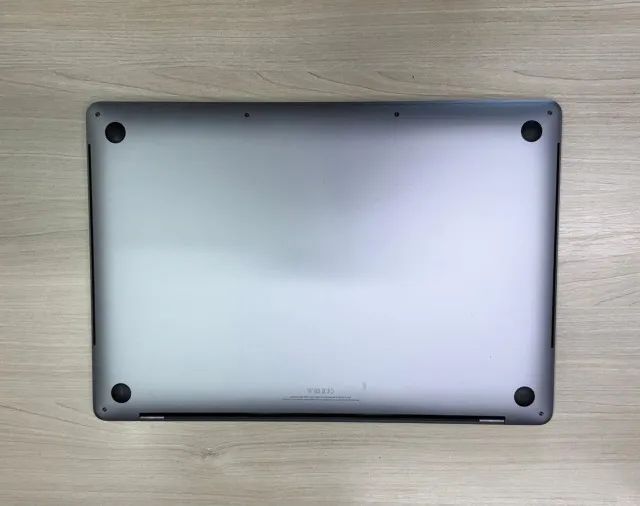 Apple MacBook Pro 15" Retina - Intel Core i9 - 32 GB - SSD 1 TB - Foto 4