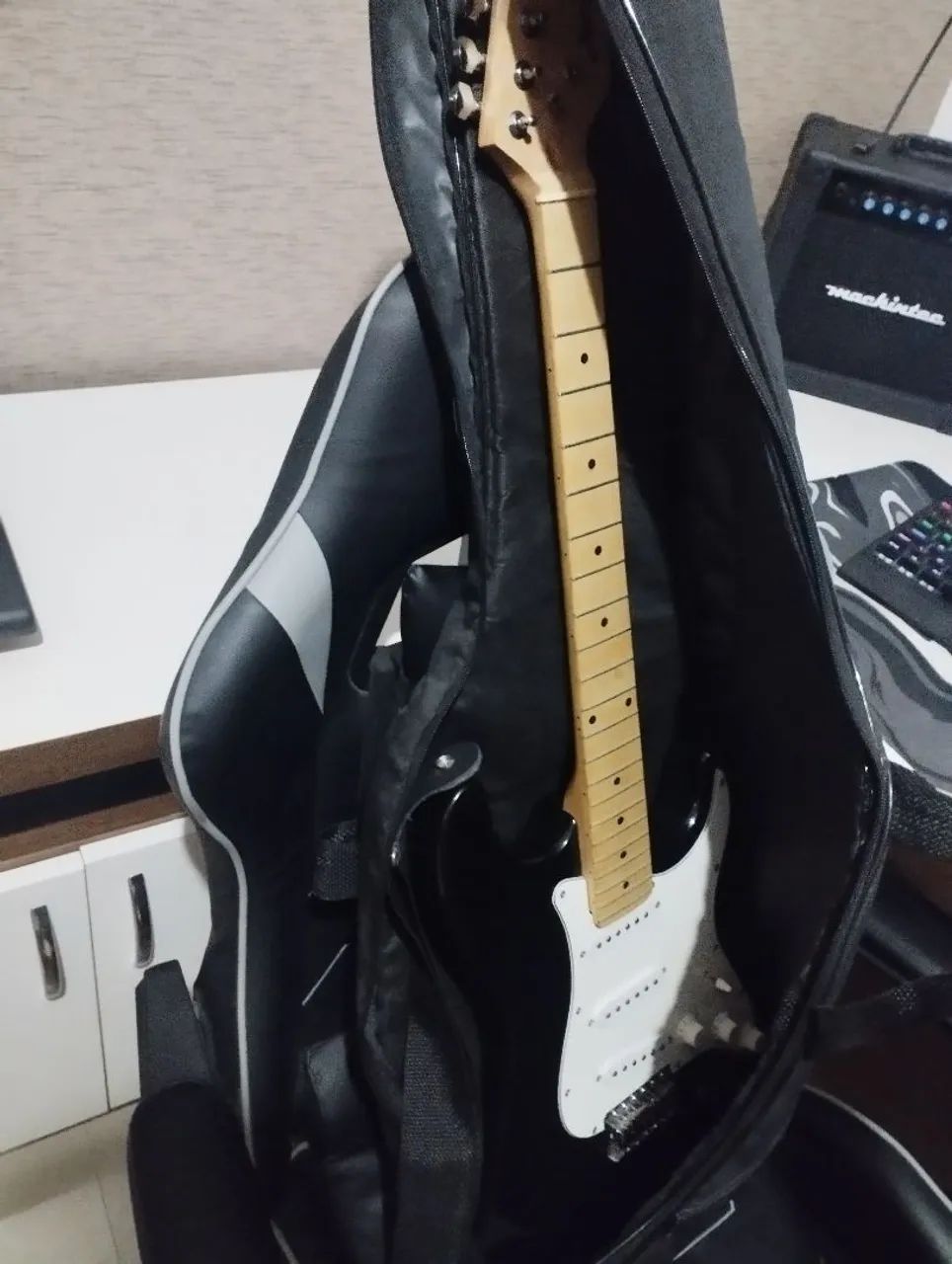 Guitarra stratocaster Austin  - Foto 3
