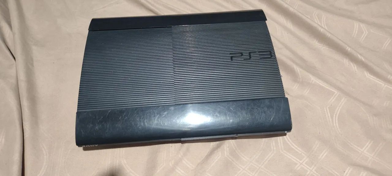 Ps3 slim destravado com dois controles e vários jogos e lojas