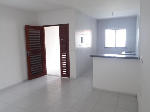 Linda casa com documentação grátis 2 quartos e 2 banheiros em fortaleza - Foto 7