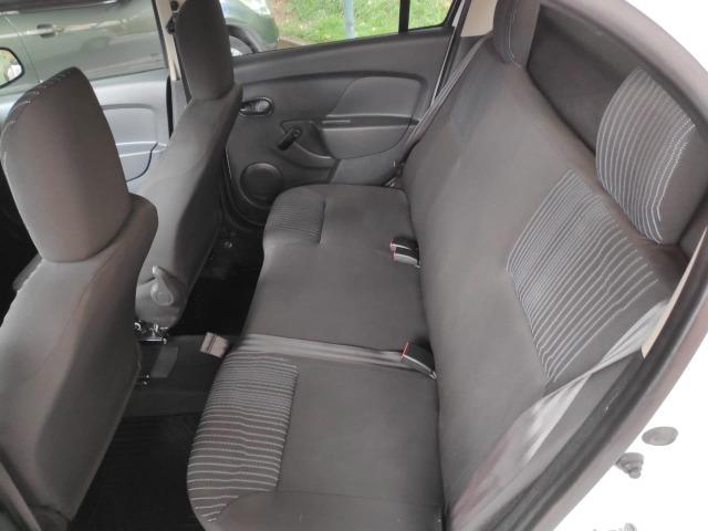 Renault Logan Authentique flex 1.0 12v, Raridade - Foto 8