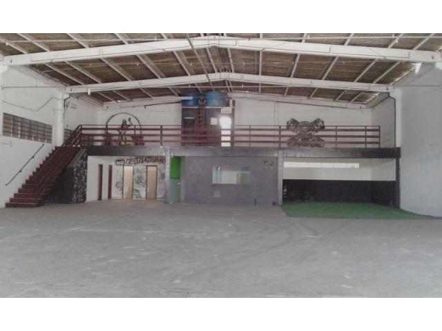 Aluguel de galpão comercial em São José Grande Fpolis 600 m²