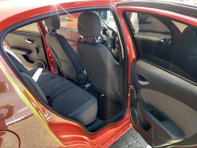 Fiat Palio 1.0 attractive ano 2017 - Foto 11
