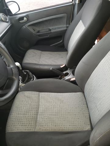 Fiesta sedan 1.6 - Foto 7