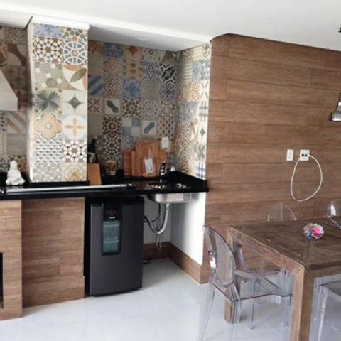 Assentamento de pisos de porcelanato e bancadas - Foto 4