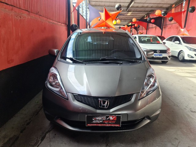 HONDA FIT 2011 AUTOMÁTICO 1 MIL DE ENTRADA AÉRCIO VEÍCULOS CXDD