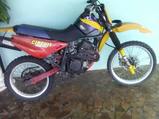 VENDO MOTO PARA TRILHA