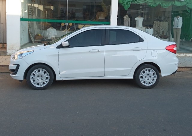 FORD KA SEDAN AUT 1.5