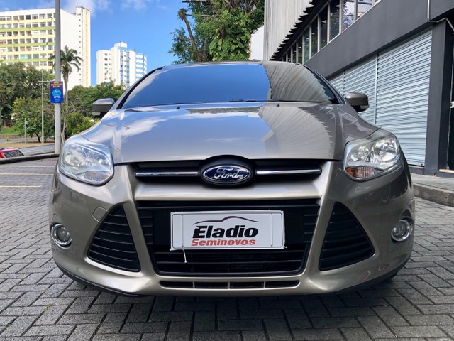 FOCUS HATCH SE PLUS 2.0 COMPLETO REVISADO IMPECÁVEL