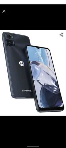 Moto e22 acompanha carregador e a nota 