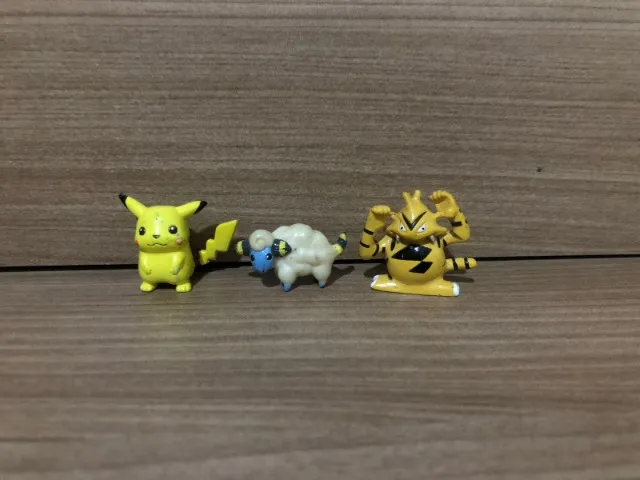 Carta pokemon pikachu  +33 anúncios na OLX Brasil