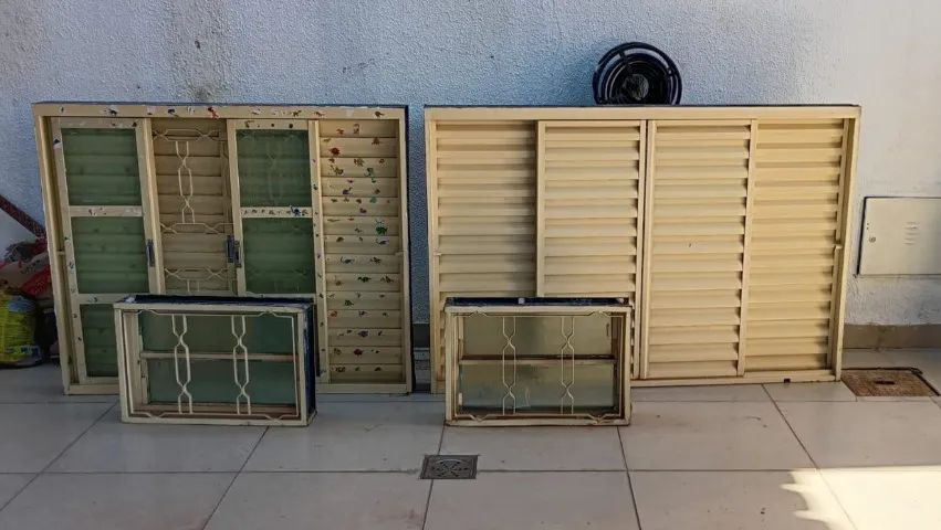 Janelas Venezias e Porta de Madeiras  - Foto 2