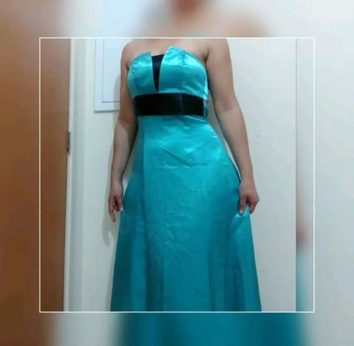 Vestido Longo Azul Turquesa com Detalhes em Preto