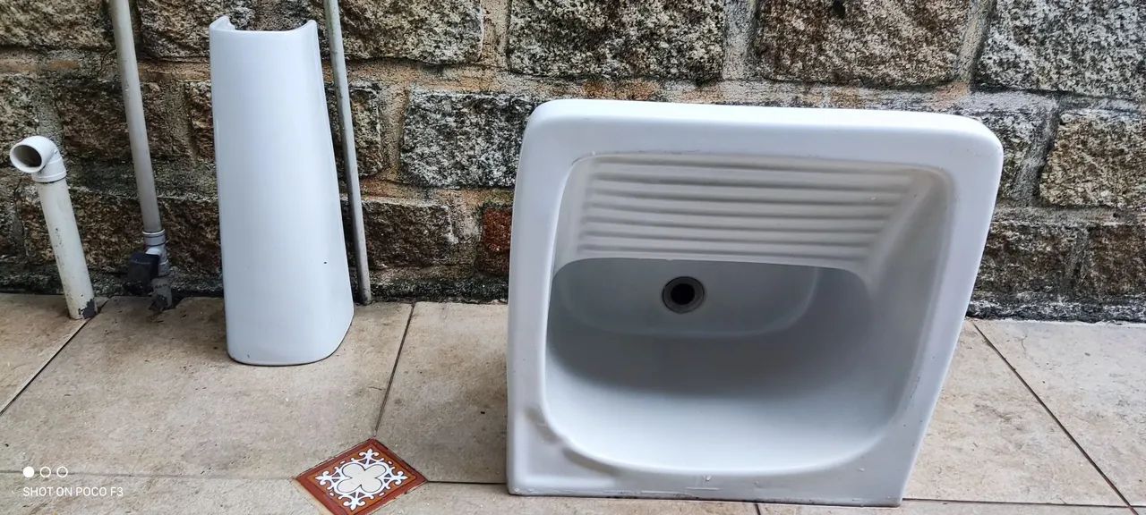 Tanque em Cerâmica com coluna Incepa