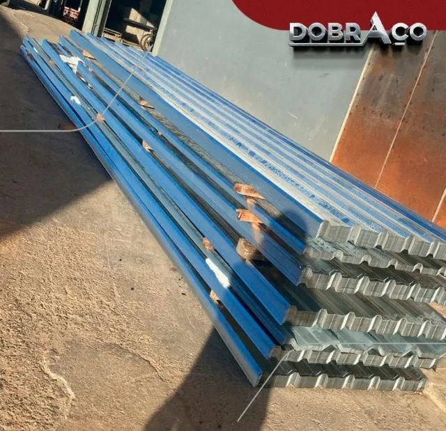 Telhas de zinco / Metálica / TAPUME