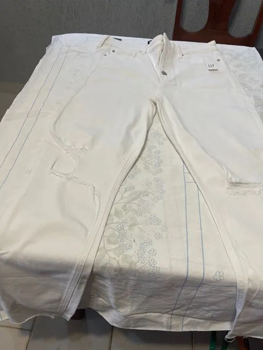 Calça branca feminina Gap