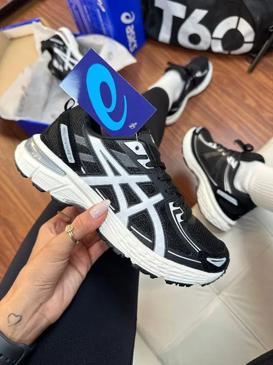 Tênis Asics Venture 6