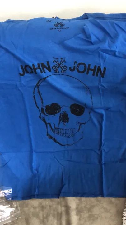Quatro 4  camisetas John John tam P - Foto 3