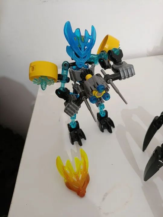Boneco de Lego Bionicle - Coleção vendo ou troco por um celular - Foto 6