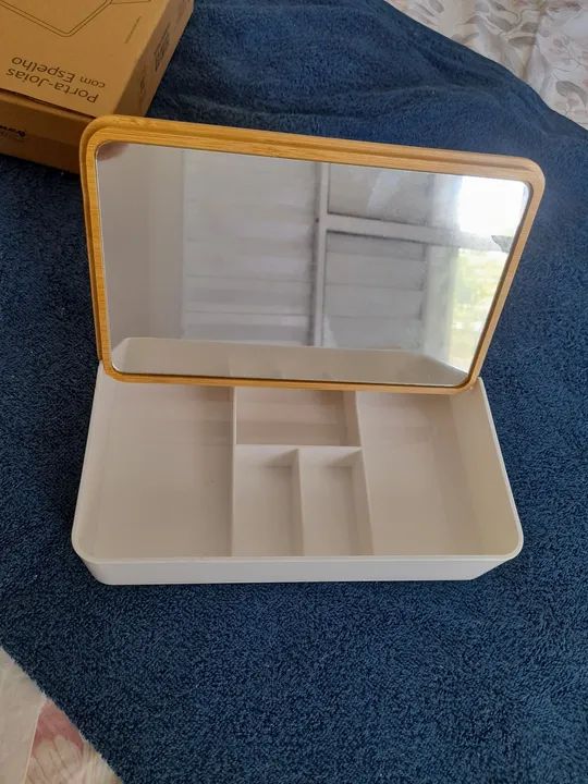 Porta-Jóias com Espelho