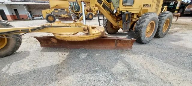 Motoniveladora Caterpillar, modelo 135H, ano 1999, pronta pra trabalhar. - Foto 6