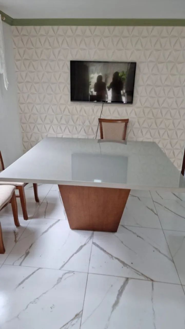 Mesa de Jantar Moderna em Madeira com Tampo Branco