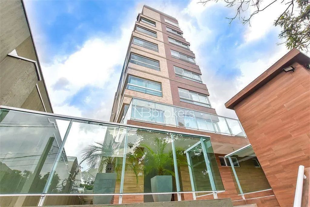 Cobertura Triplex com 4 dormitórios à venda, 220 m² por R$ 1.679.000 - Água Verde - Curiti