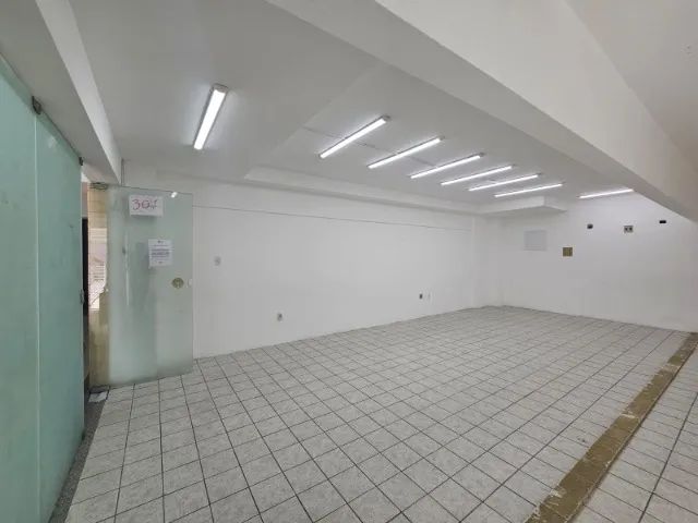 Vendo Loja/Sala com 30,89m2, vitrine e garagem no melhor ponto de Manaíra! - Foto 2