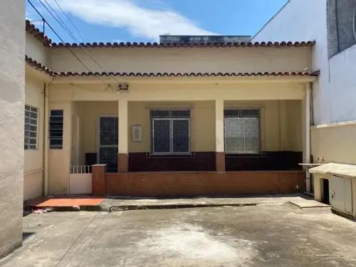 CASA NO GUÁMA BEM LOCALIZADA