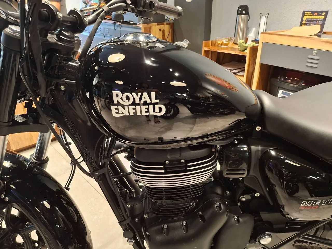 Royal Enfield Meteor  Fireball 350 Black - Amanda  - Foto 3